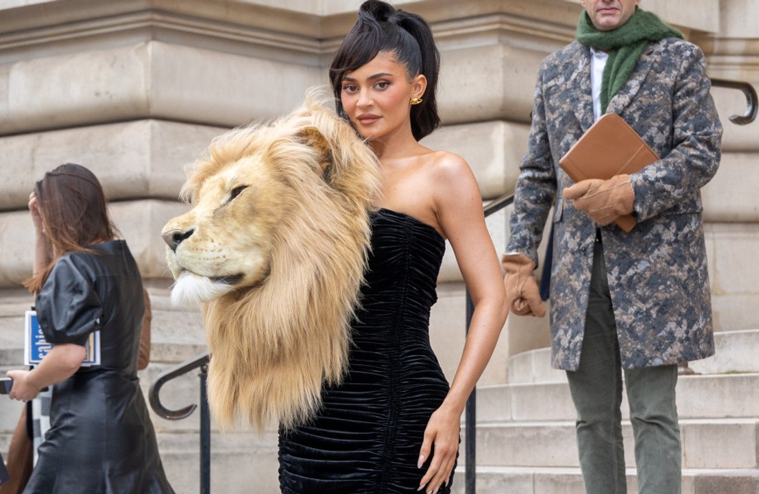 Kylie Jenner stellt Schönheitsideale der Kardashians infrage