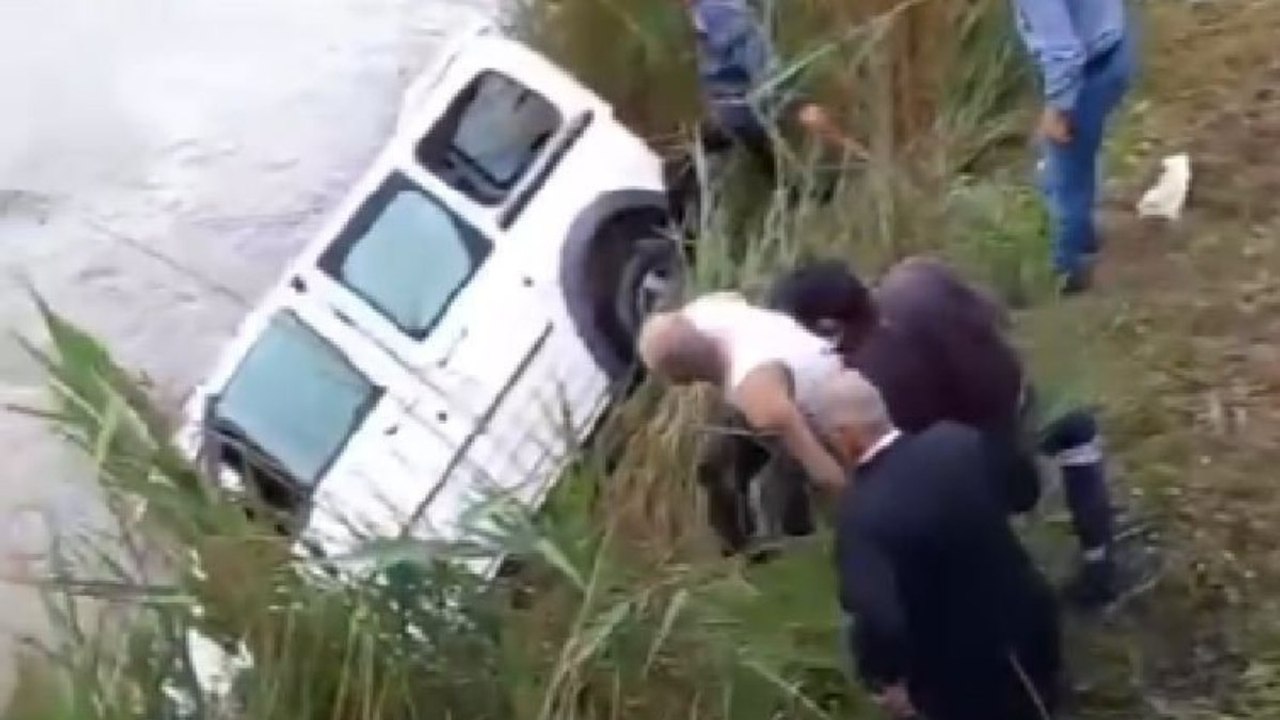 Kanala düşen araçta cesedi bulundu