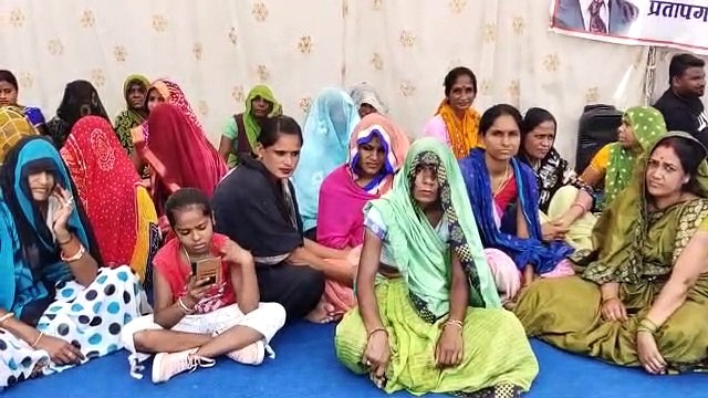 शहर की गली-मोहल्लों में लगे कचरे के ढेर, चार दिनों से सफाई कर्मियों की हड़ताल जारी