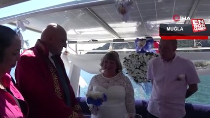 İngiliz çift Marmaris'de evlendi