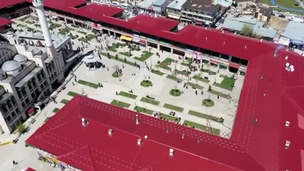 Erciş'te 2011 depremlerinde yıkılan yapıların bulunduğu alan ticaret merkezine dönüştürüldü