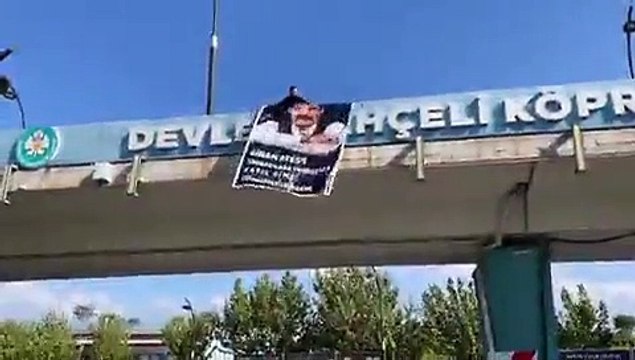 Devlet Bahçeli Köprülü Kavşağı'na 'Sinan Ateş' pankartı asıldı