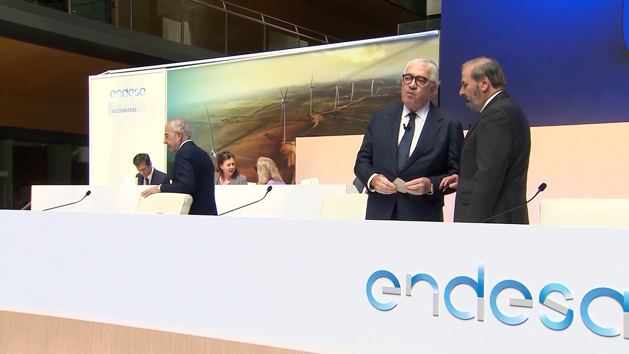 Bogas pide "estabilidad jurídica y regulatoria" para abordar las inversiones necesarias