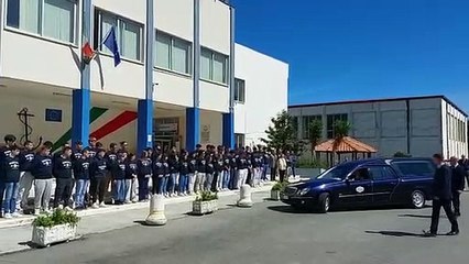 Pizzo, l'istituto nautico porge l'ultimo saluto all'ex assessore e professore Franco Cortese