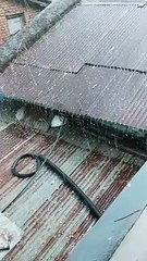 सुबह उमस,4.30 को छाए बादल,5.15 को रोड़ पर अंधेरा,20 मिनट बारिश