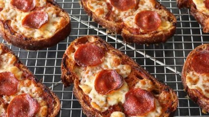 Bread and Butter Pizza Is the "Best No-Dough Pizza Hack Ever"