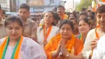 बुलंदशहर: भाजपा प्रत्याशी के समर्थन में निकाला रोड शो, उड़ाई आचार संहिता की धज्जियां