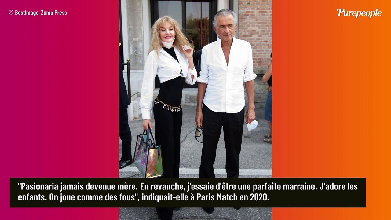 Arielle Dombasle : Pourquoi elle n'a pas eu d'enfant avec Bernard Henri-Lévy