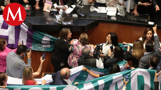 Analizan sesionar en sedes alternas del senado ante toma de tribuna
