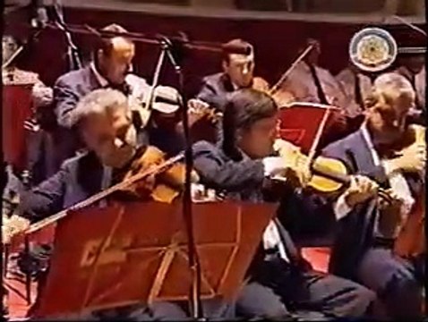 سميه بعلبكي تشدو لموسيقار الازمان فريد الاطرش عش انت بواسطه سوزان مصطفي