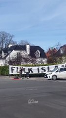 Danimarka'da İslam'a ve al bayrağa hakaret