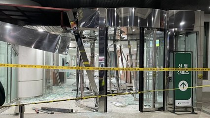 병원 권역응급센터로 승용차 돌진..."AI 지시받아" / YTN