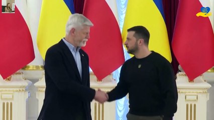 Ukraine's President, alongside Slovak and Czech counterparts, honour victims of Russian strikes
