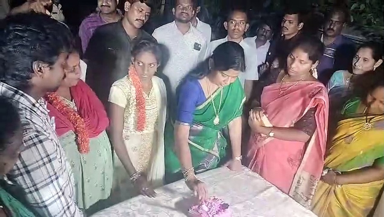 Gadapa Gadapaki Mana Prabhuthvam || Thaneti Vanitha || YSRCP News #KhammamTalkies
