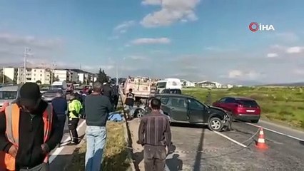 Bergama’da zincirleme trafik kazası: 1 ölü, 1 yaralı