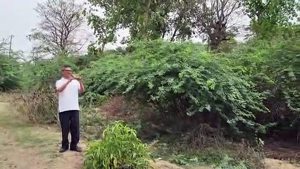 पूर्व आईपीएस अमिताभ ठाकुर पहुंचे झांसी, देखा असद एनकाउंटर स्पोट