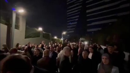 İYİ Partililer A Haber'i protesto etti