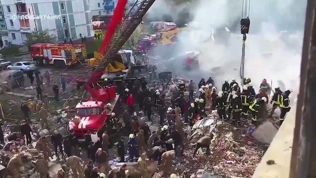 Zelenski pide mejores defensas aéreas tras los ataques rusos que han dejado 24 muertos