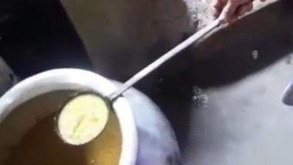 বীরভূমঃ বড় খবর। অঙ্গনওয়ারী কেন্দ্রের খাবারে বিছে!বিক্ষোভ