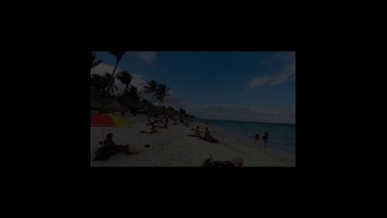 Strolling Along Playa del Carmen Beach: A Visual Tour