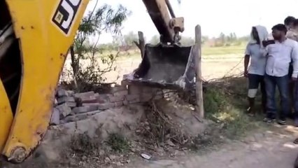 अमेठी: प्राशासन ने ढहाया सरकारी जमीन पर अवैध कब्जा, गरजा पीला पंजा