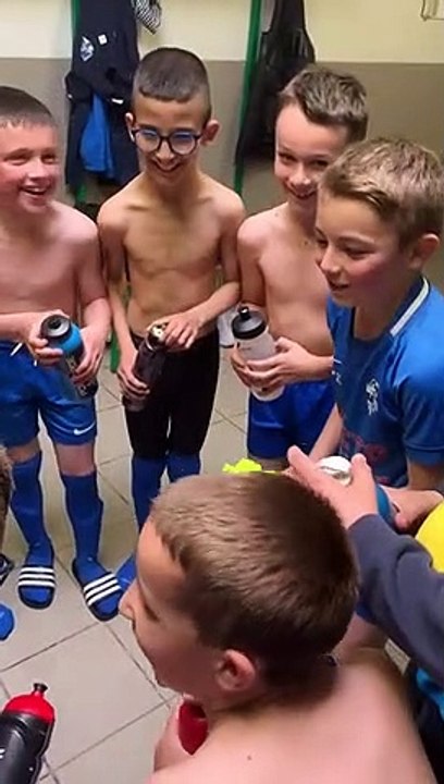 Chant de la victoire U11 à Sanvignes