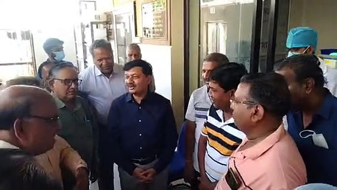 कलेक्टर दिनेश जैन ने किया डायलिसिस सेंटर का निरीक्षण,समिति ने कराया समस्याओं से अवगत