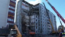 نجم عنه مقتل 23 شخصا.. الجزيرة ترصد الأضرار بمبنى أوكراني تعرض لقصف روسي