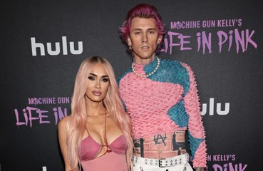 Machine Gun Kelly is 'acting like a single man'