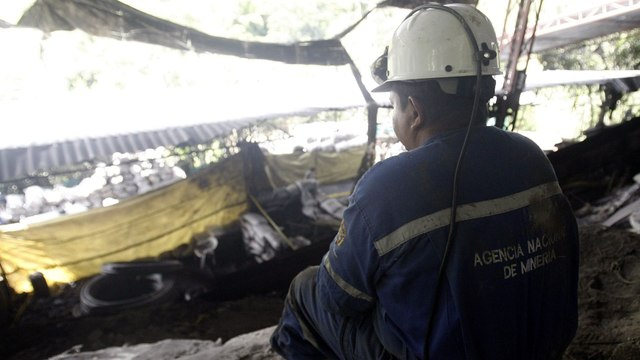 Liberan a los mineros retenidos tras asalto armado en Boyacá, Colombia