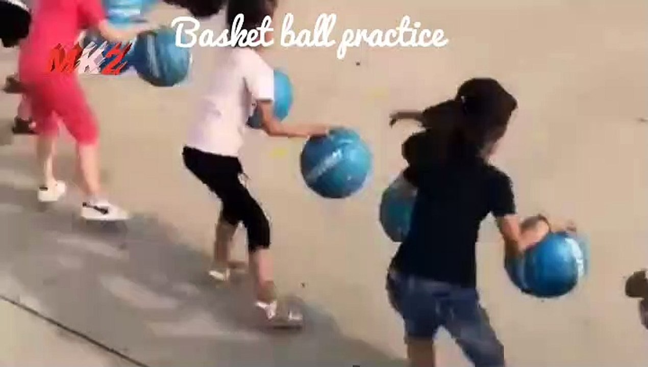 basket ball practice by youngesters.