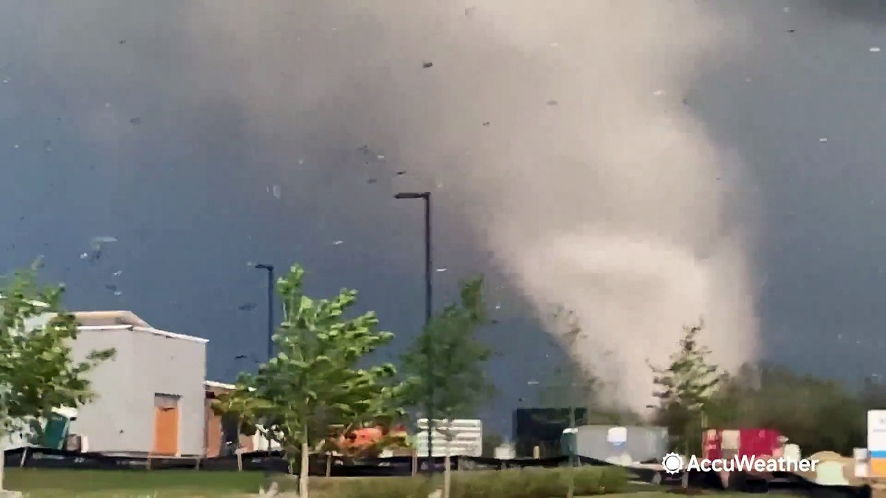 1 year ago, EF3 tornado left Andover, Kansas, in pieces - video Dailymotion