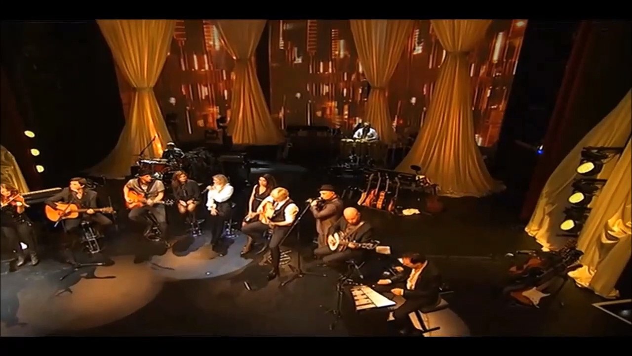 HELENE FISCHER — Dieser Weg – (Live) | von HELENE FISCHER: Farbenspiel: Live Aus Dem Deutschen Theater – München ~ (2013)