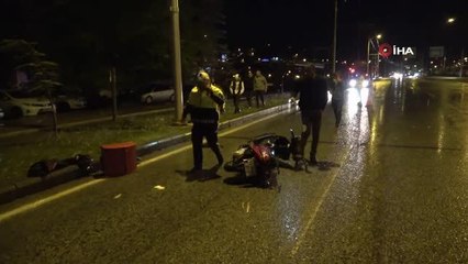 Malatya'da hafif ticari araç motokuryeye çarpıp kaçtı: 2 yaralı