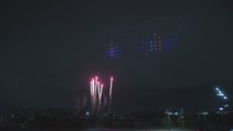 한강 밤하늘 수놓은 '드론 라이트 쇼'...다음 주 3차례 더 개최 / YTN