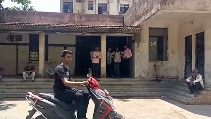 बिना  सुरक्षा इंतजाम 60 फिट की उचाई में चढ़ा इलेक्ट्रीशियन की गिरने से मौत