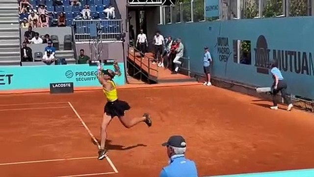 WTA - Madrid 2023 - Le jour de ses 16 ans, Mirra Andreeva a encore bluffé le monde du tennis à Madrid