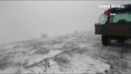 Nisan ayında kar yağdı: Köylülerin zor anları kameraya yansıdı