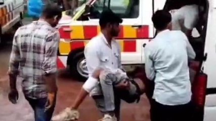 बड़ा सड़क हादसा, खड़े ट्रक में तेज रफ्तार बस घुसने से 14 यात्री घायल