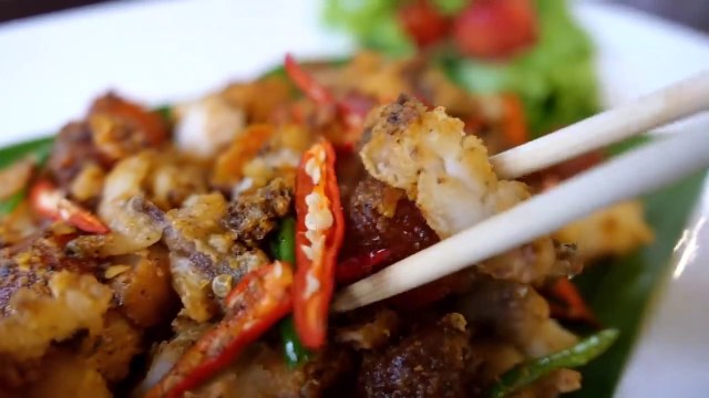 Thai Street Food - GOLIATH GROUPER FISH Cutting Skills Bangkok Seafood Thailand