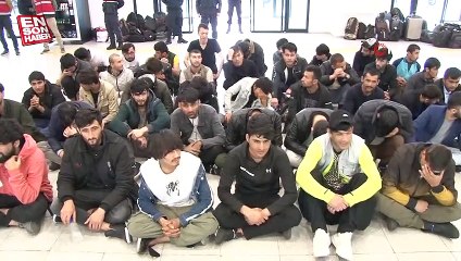 138 düzensiz Afgan göçmen daha ülkelerine gönderildi