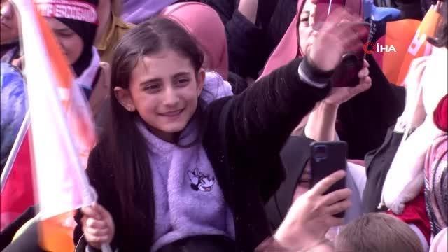 Cumhurbaşkanı Erdoğan: Sandıklara sahip çıkacağız. Her bir kardeşim sandığa yanında en az 10 arkadaşını alıp götürecek