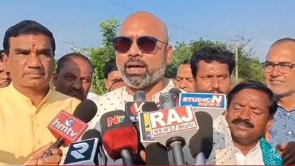 ఆర్మూర్: తీవ్రంగా నష్టపోయి రైతులు ఏడుస్తుంటే.. సీఎం కేసీఆర్ మాత్రం..!