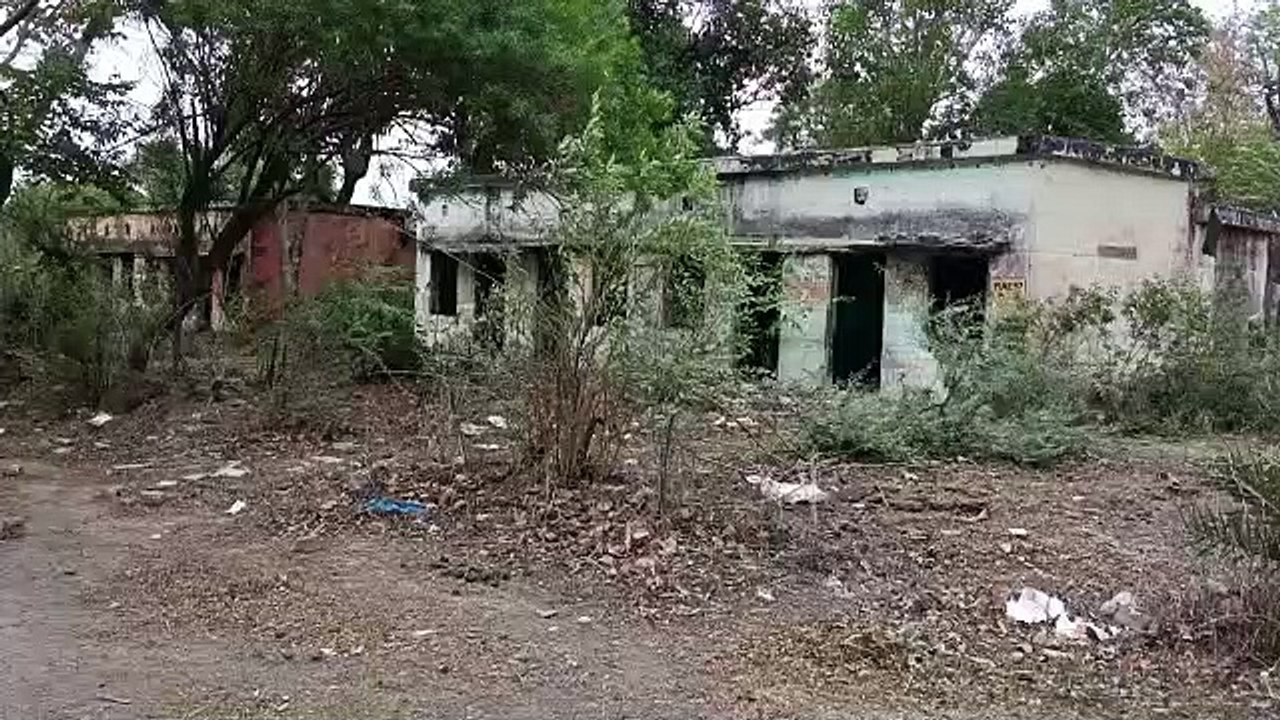 Railway will demolish dilapidated houses in Western Colony