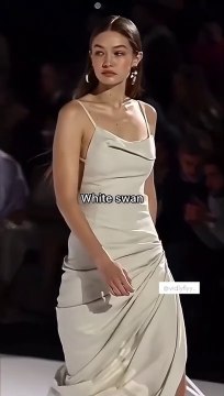 Hadid sisters as white swan and black swan✨