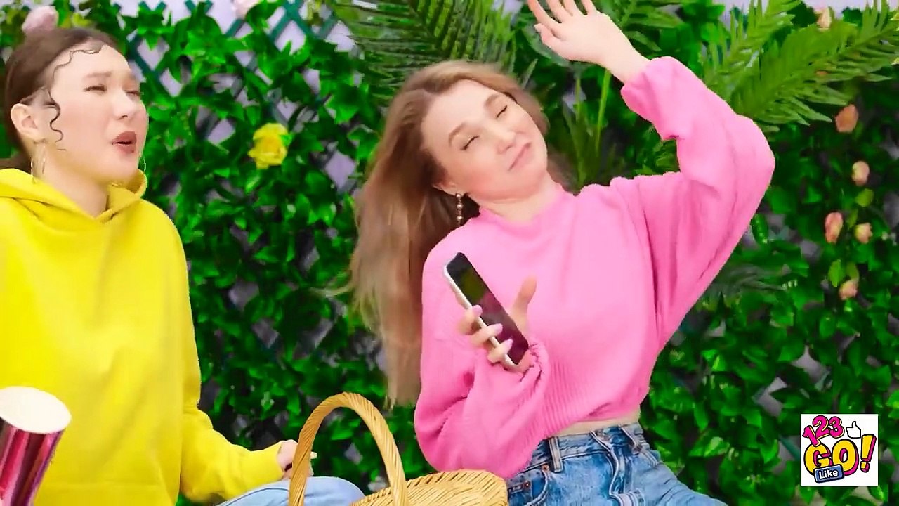 HOW TO SNEAK MAKE UP - SFX Makeup Tricks And Incredible DIY Beauty Ideas For Girls By 123 GO Like