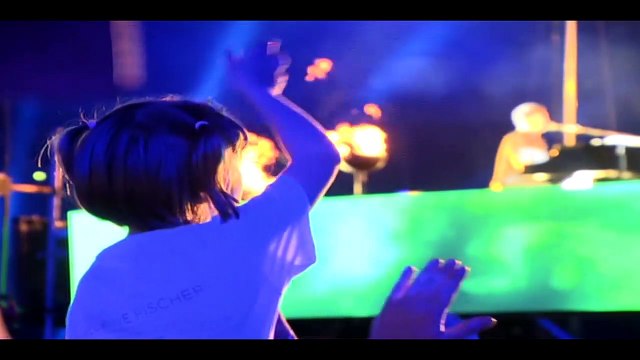 HELENE FISCHER — Ein Kleines Glück | Helene Fischer: Farbenspiel Live - Die Stadion-Tournee - (2015)