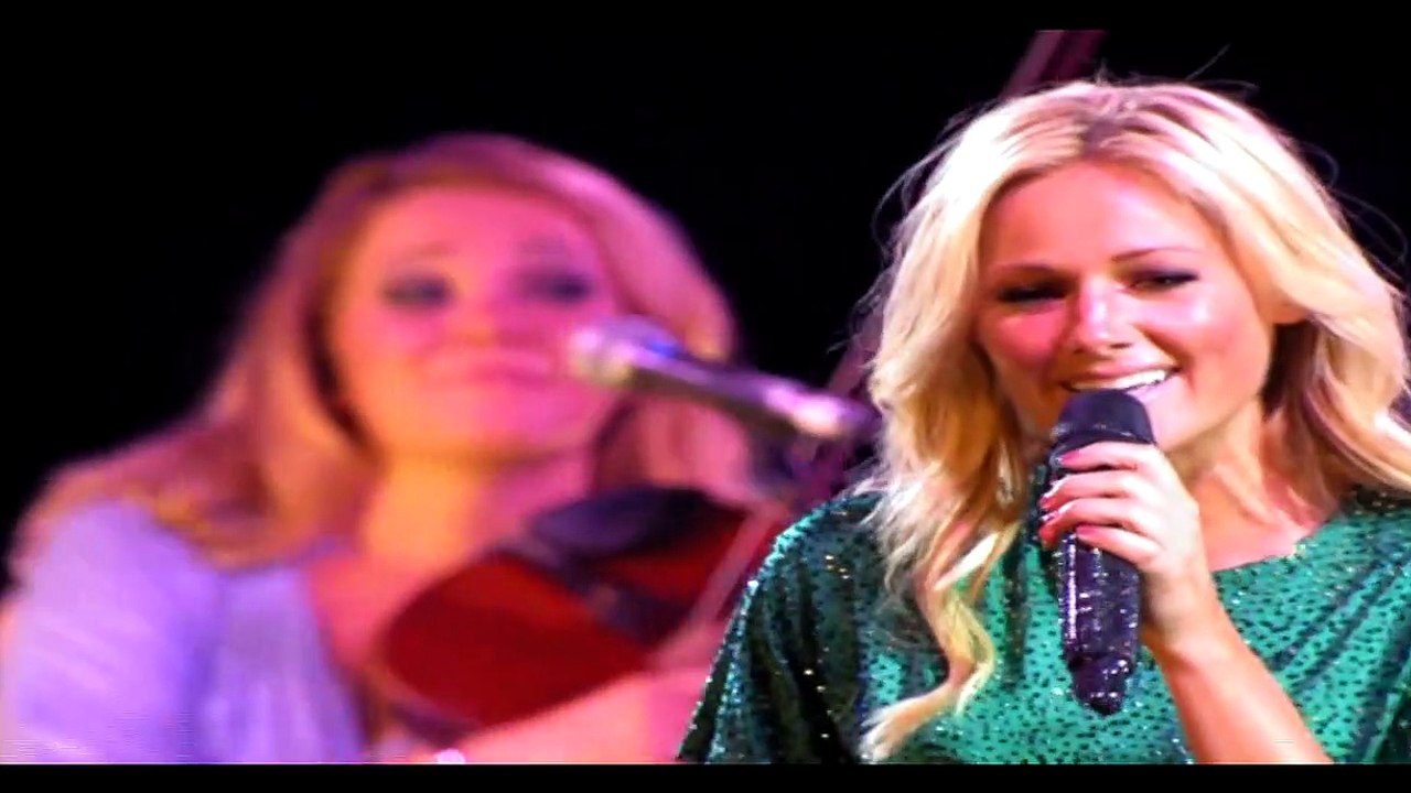 HELENE FISCHER — Hundert Prozent | Helene Fischer: Farbenspiel Live - Die Stadion-Tournee - (2015)