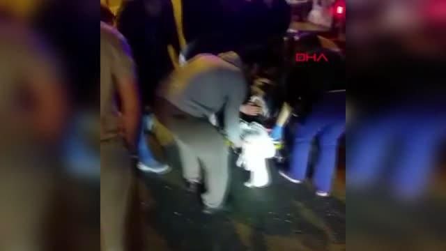 TEM'DE MAKAS ATIP 3 ARACA ÇARPAN OTOMOBİL İKİYE BÖLÜNDÜ 2 YARALI