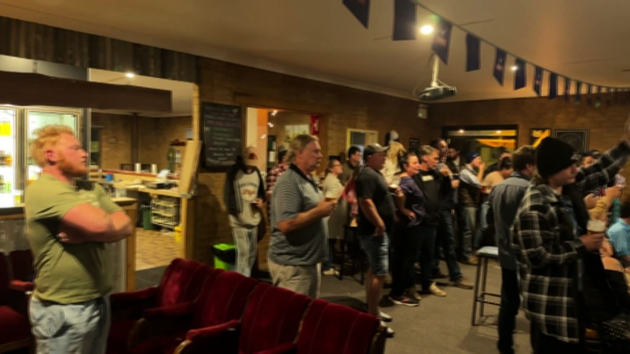 Regional pub hosts titanic match with mental health focus